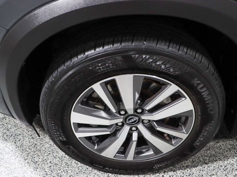 Used 2023 Nissan Pathfinder SL image 11