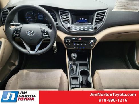 Used 2017 Hyundai Tucson SE FWD image 26