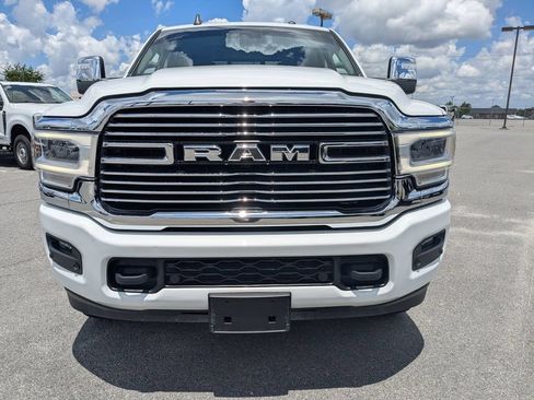 Used 2024 RAM 2500 Laramie w/ Safety Group AWD/4WD image 9