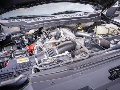 Used 2023 Ford F350 Platinum image 39