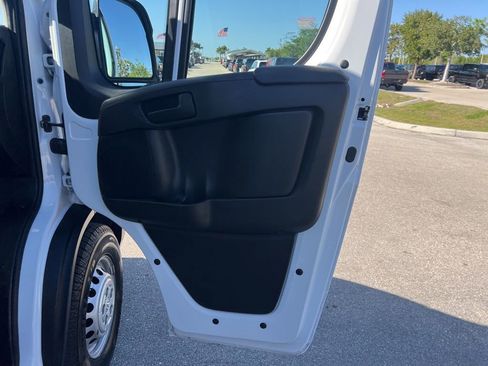 Used 2025 RAM ProMaster 2500 w/ Convenience Group FWD image 36
