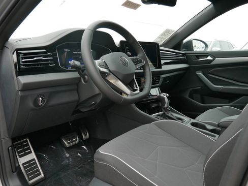 New 2025 Volkswagen Jetta Sport image 4