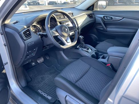 Used 2019 Nissan Rogue S image 10