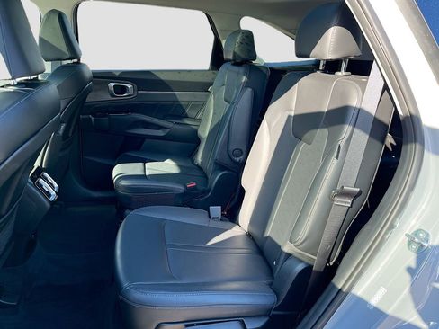 Certified 2025 Kia Sorento SX image 31
