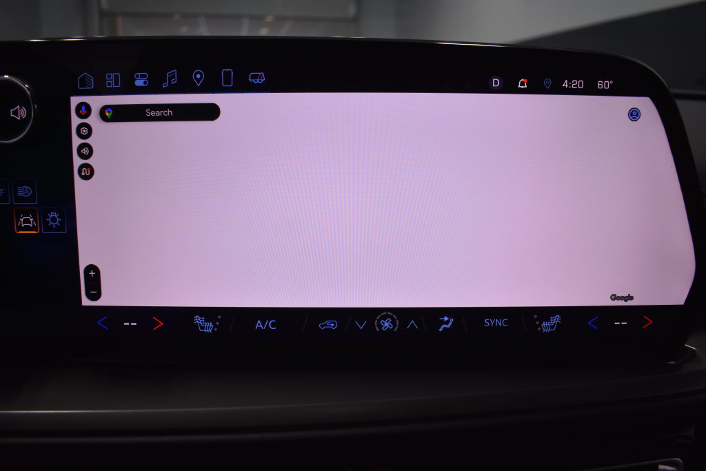 Used 2025 Chevrolet Traverse LT FWD image 24