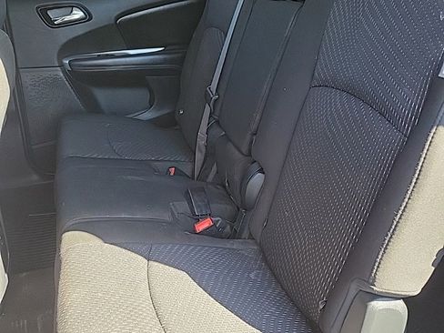 Used 2020 Dodge Journey SE image 11