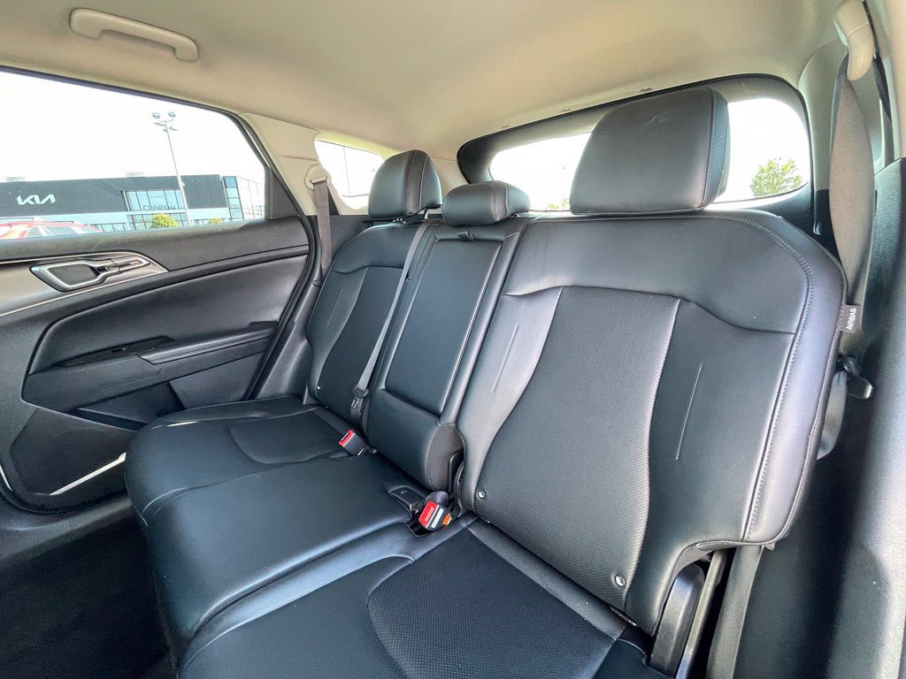 Used 2024 Kia Sportage EX FWD image 25