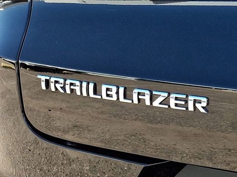 New 2026 Chevrolet TrailBlazer LT FWD image 19