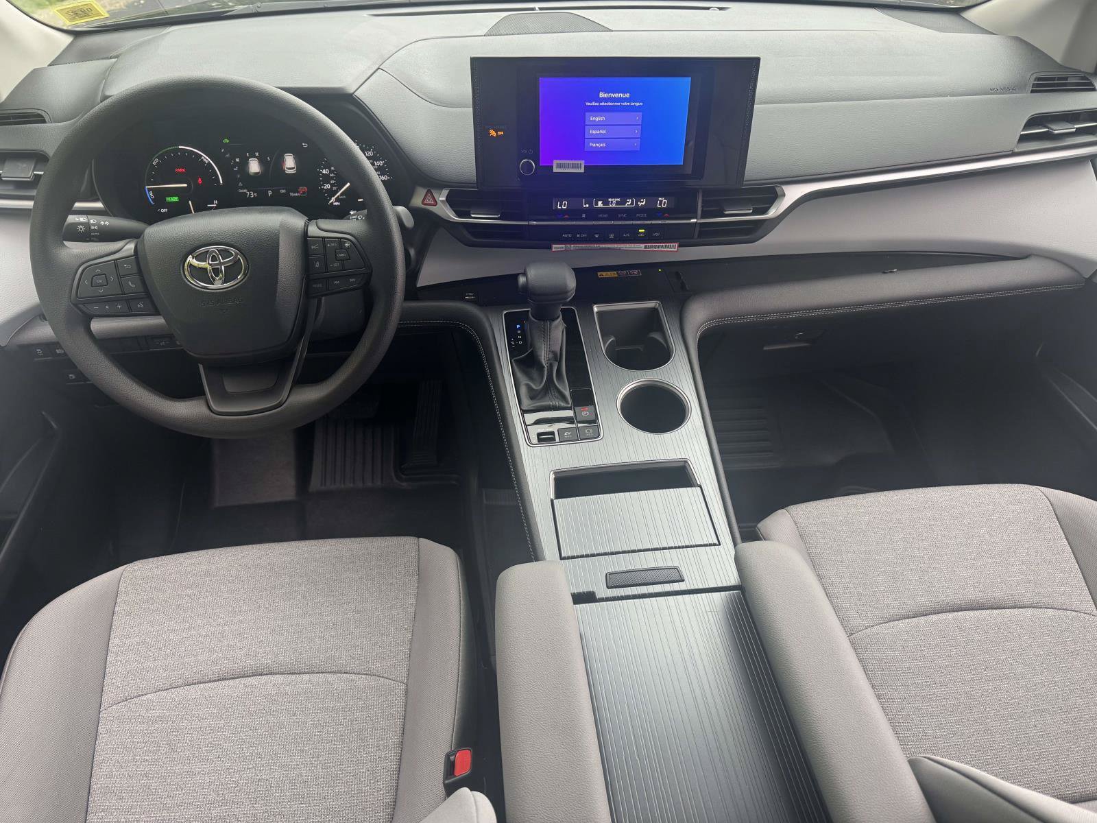 Used 2026 Toyota Sienna LE FWD image 13