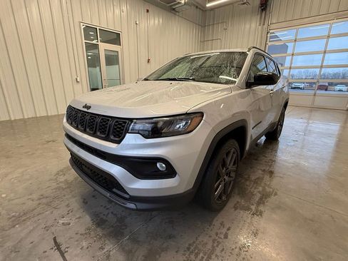 New 2026 Jeep Compass Latitude image 15