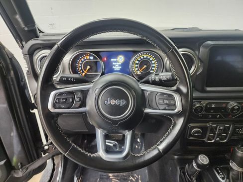 Used 2021 Jeep Wrangler Unlimited Sahara w/ Uconnect 4C Nav & Sound Group AWD/4WD image 13