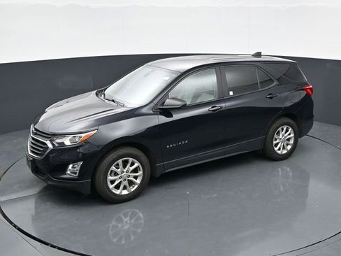 Used 2021 Chevrolet Equinox LS w/ LS Convenience Package FWD image 28
