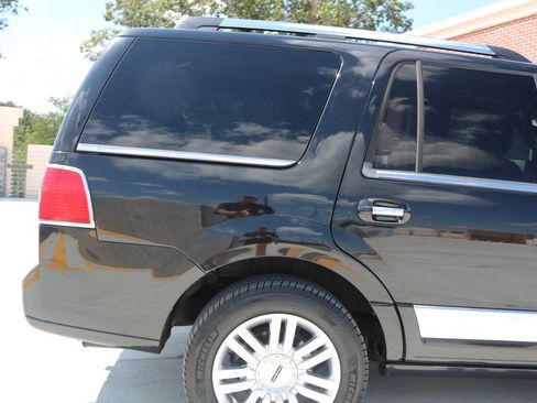 Used 2014 Lincoln Navigator 2WD image 14