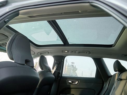 New 2026 Volvo XC60 T8 Plus w/ Protection Package Premier image 21