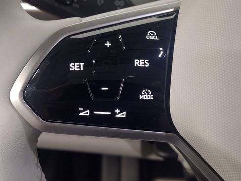 New 2025 Volkswagen ID. Buzz 1st Edition image 23