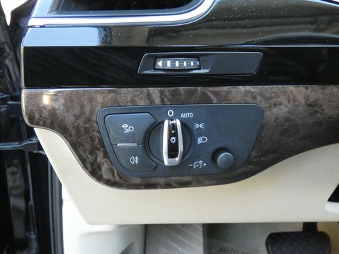 Used 2018 Audi Q7 3.0T Premium Plus w/ Premium Plus Package image 74