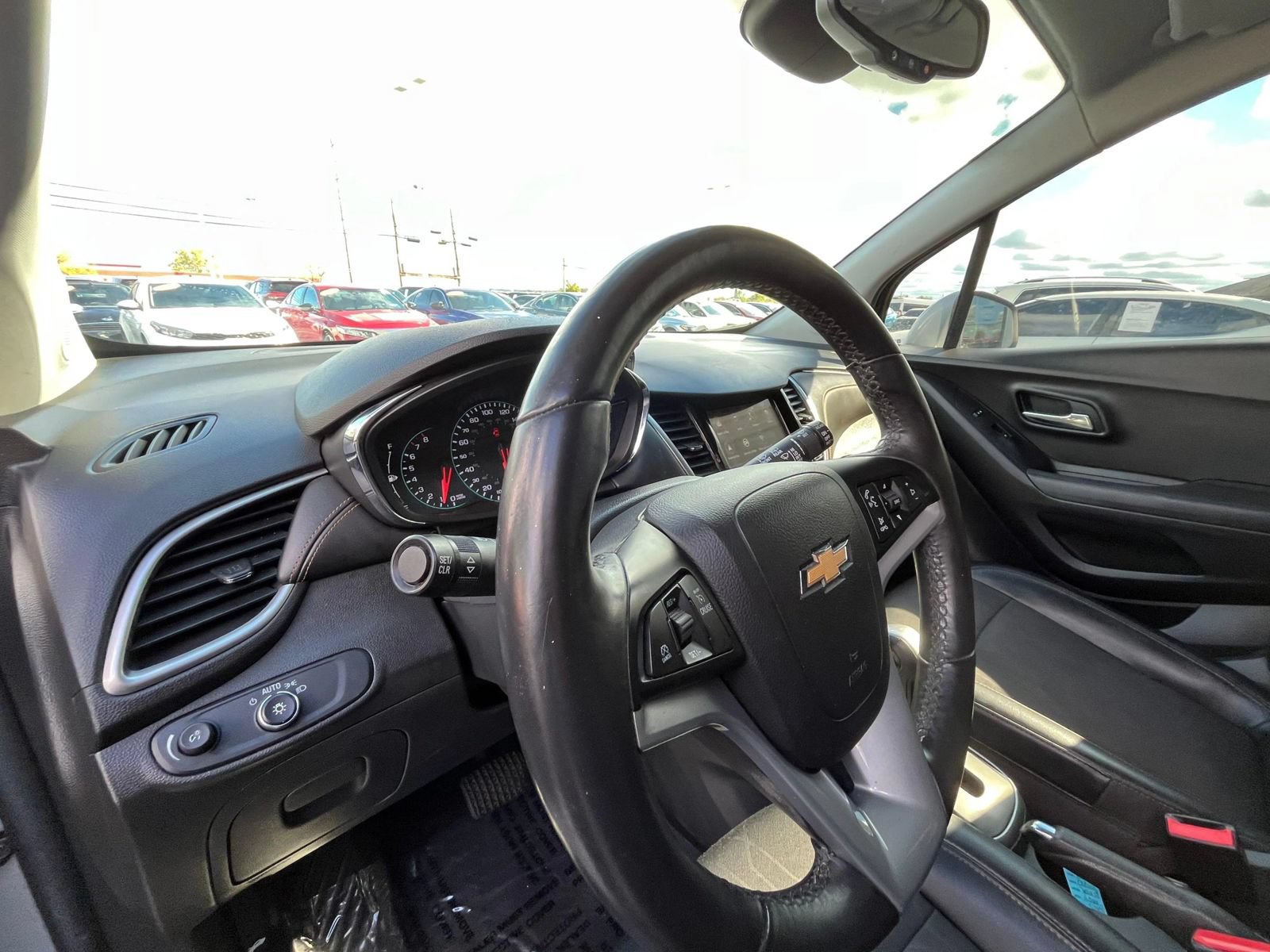 Used 2018 Chevrolet Trax LT w/ LT Convenience Package AWD/4WD image 25
