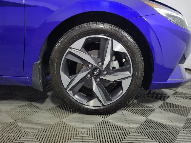 Used 2023 Hyundai Elantra SEL w/ Convenience Package FWD image 12