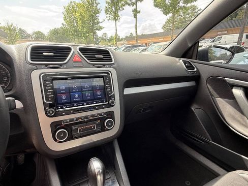 Used 2012 Volkswagen Eos Komfort FWD image 52