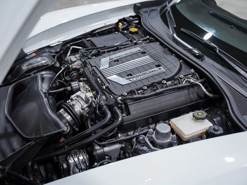 Used 2016 Chevrolet Corvette Z06 w/ 3LZ Preferred Equipment Group image 40