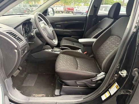 Used 2024 Mitsubishi Outlander Sport ES AWD/4WD image 17