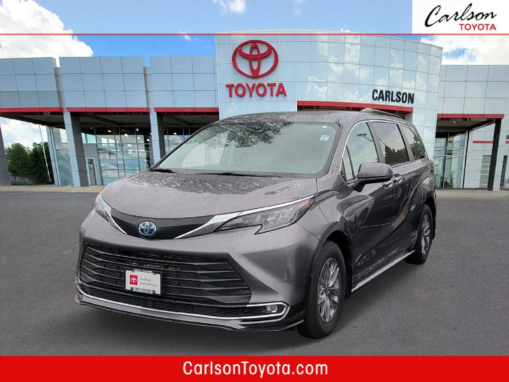 Certified 2024 Toyota Sienna XLE AWD/4WD image 1