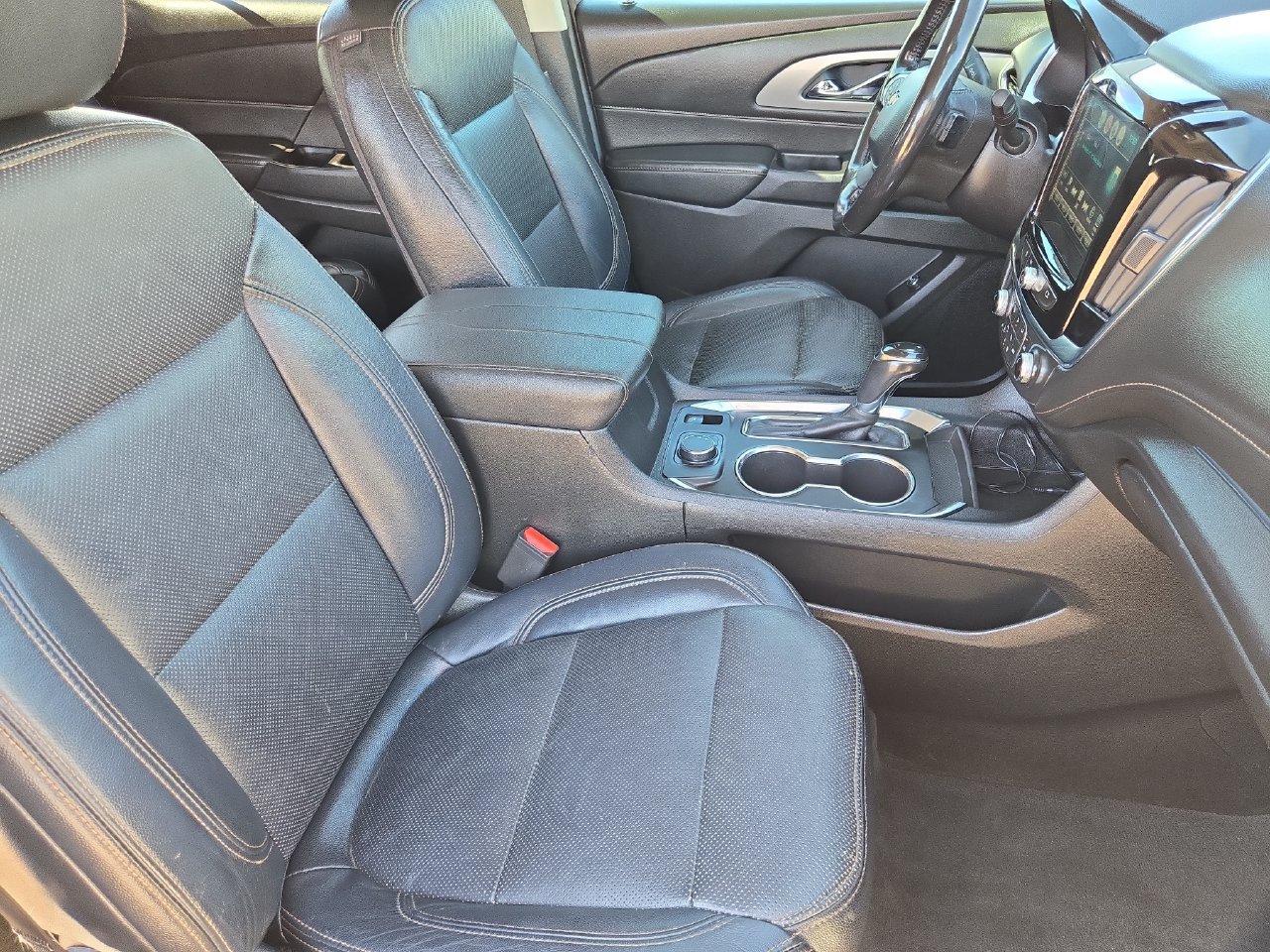 Used 2019 Chevrolet Traverse LT FWD image 10