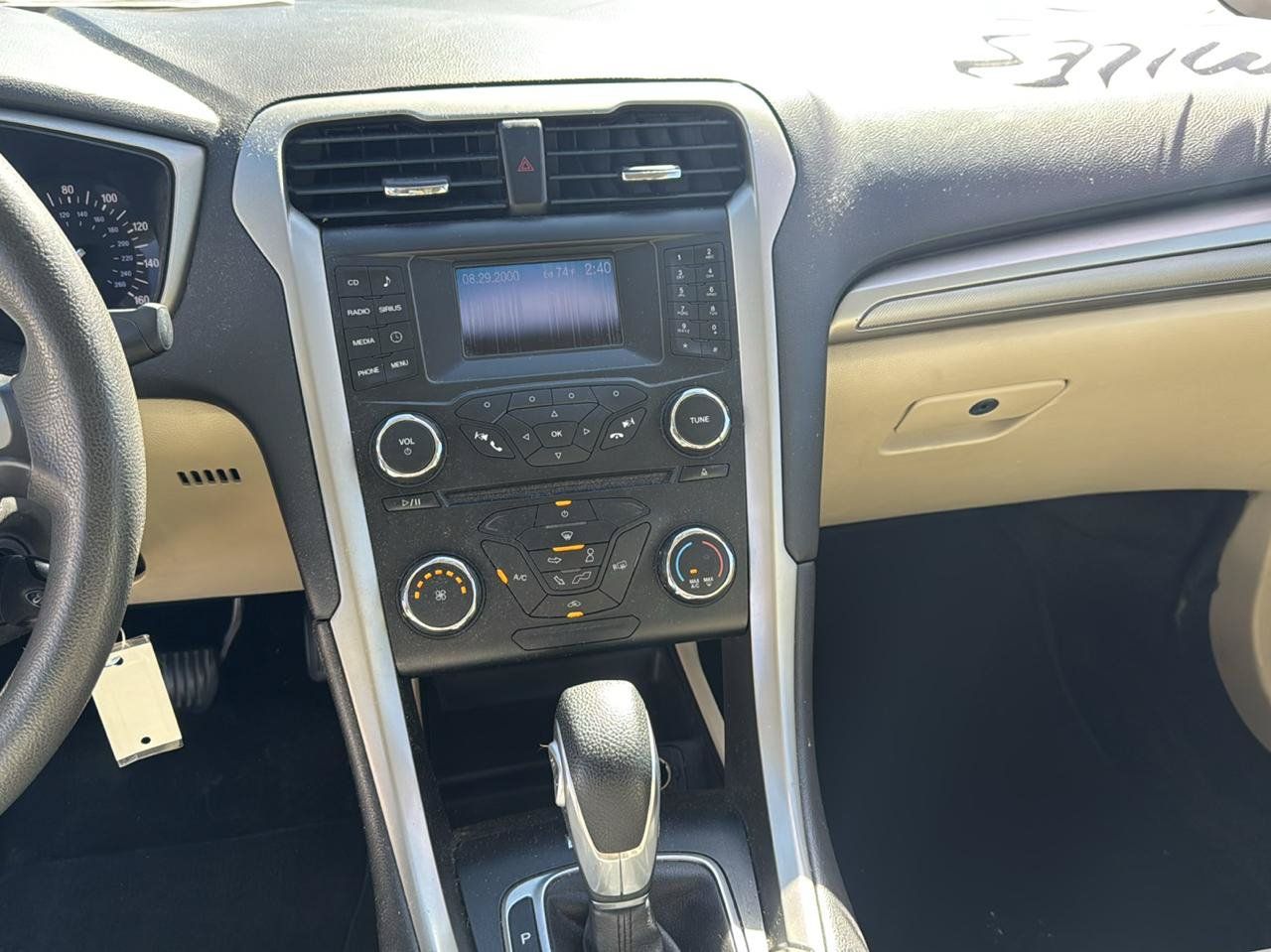 Used 2013 Ford Fusion SE FWD image 10