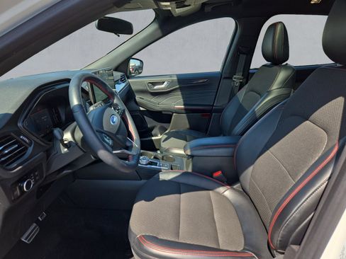 Used 2023 Ford Escape ST-Line w/ Tech Pack #1 AWD/4WD image 11