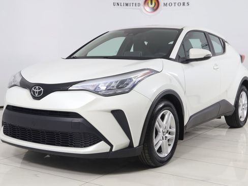 Used 2021 Toyota C-HR LE image 5