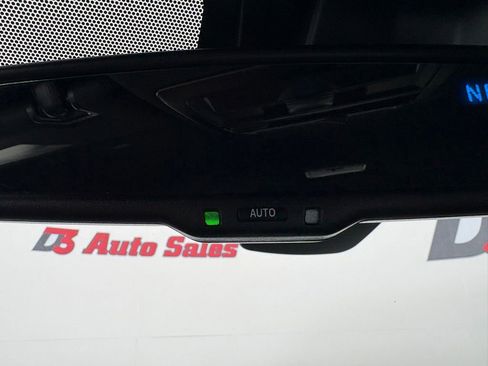 Used 2021 Toyota Tacoma TRD Off-Road AWD/4WD image 30