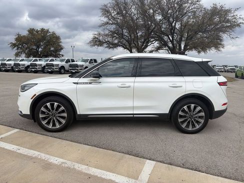 Used 2022 Lincoln Corsair Reserve w/ Elements Package image 2