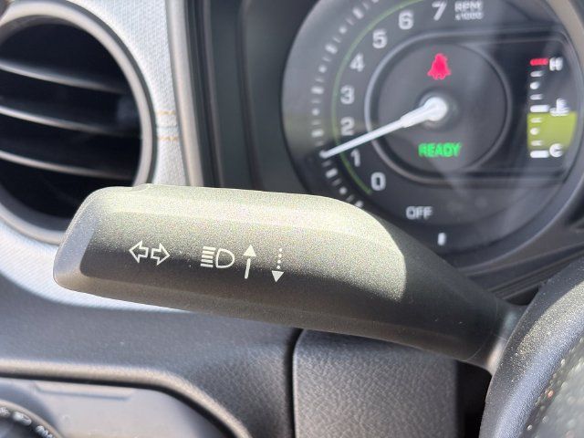 Used 2024 Jeep Wrangler Unlimited AWD/4WD image 15