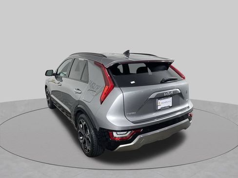 Used 2023 Kia Niro SX Touring FWD image 37