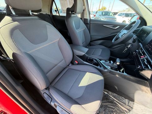 Used 2026 Kia Niro LX FWD image 34