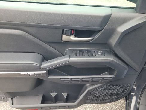 Used 2024 Toyota Tacoma TRD Sport AWD/4WD image 37