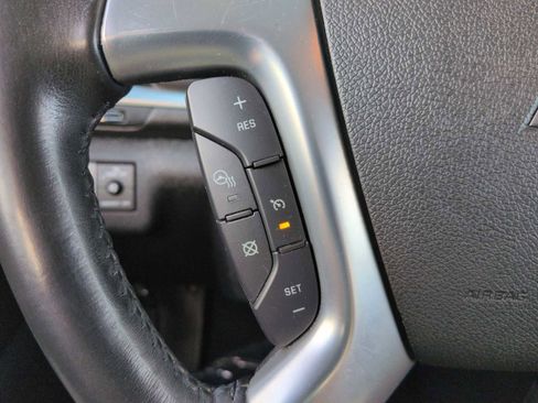 Used 2017 Chevrolet Traverse Premier image 23