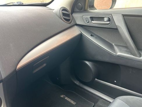 Used 2010 MAZDA MAZDA3 i Touring FWD image 12
