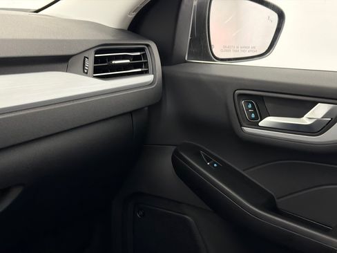 New 2026 Ford Escape Base w/ PHEV Premium Package image 32