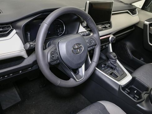 New 2025 Toyota RAV4 XLE image 17