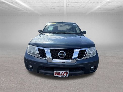Used 2013 Nissan Frontier SV w/ SV Value Truck Pkg AWD/4WD image 11