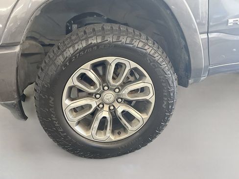 Used 2020 RAM 1500 Laramie w/ Sport Appearance Package AWD/4WD image 29