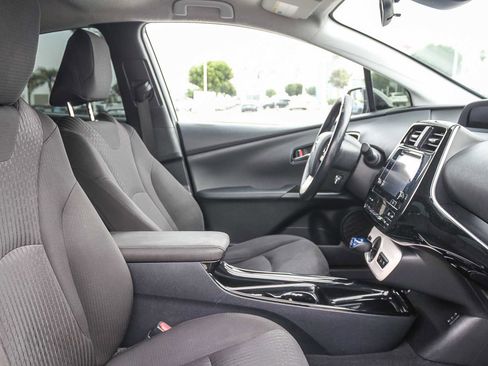 Used 2019 Toyota Prius Prime Plus image 16