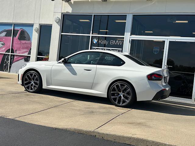 Used 2023 BMW 230i xDrive Coupe AWD/4WD image 7