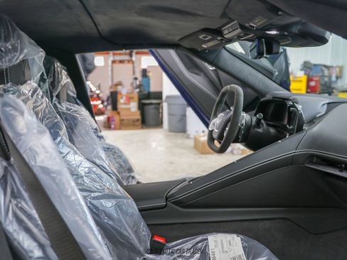 Used 2025 Chevrolet Corvette Stingray Premium Conv w/ Z51 Performance Package image 37