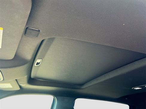 Used 2021 GMC Sierra 1500 AT4 w/ AT4 Premium Package image 23