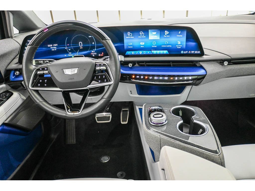 Certified 2025 Cadillac Optiq Sport 1 AWD/4WD image 32