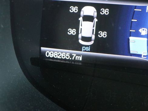 Used 2017 Ford Edge Titanium image 18