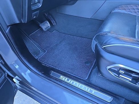 Used 2025 Jeep Grand Cherokee Summit image 38