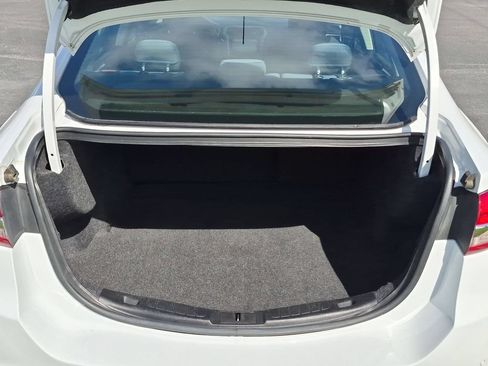 Used 2018 Ford Fusion SE w/ Fusion SE Technology Package FWD image 23